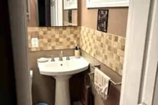 22 Prospect Dr, Brookfield, CT 06804 - Photo 9