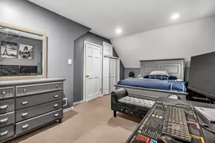 317 Franklin Rd, Hamden, CT 06517 - Photo 13