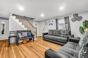 317 Franklin Rd, Hamden, CT 06517 - Photo 3