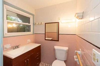 46 Foster Street, Manchester, CT 06040 - Photo 15