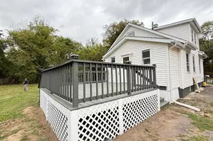 49 Willys St, East Hartford, CT 06118 - Photo 13