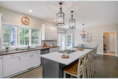 10 Wedgewood Court, Newtown, CT 06470 - Photo 11