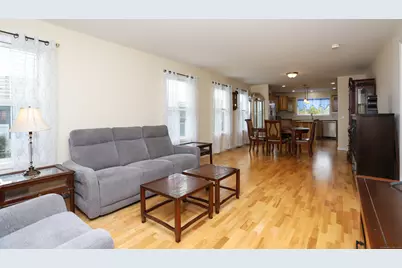 31 Greenlawn Drive, Danbury, CT 06810 - Photo 9