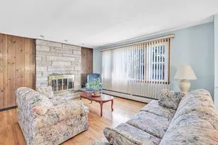 22 Mountain Top Ln, New Haven, CT 06513 - Photo 13