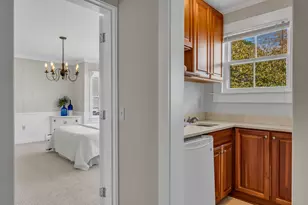 64 Boston St, Guilford, CT 06437 - Photo 13