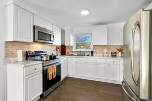 126 Heath St, Hartford, CT 06106 - Photo 9