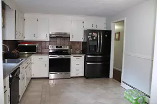 211 Macktown Rd, Windsor, CT 06095 - Photo 5