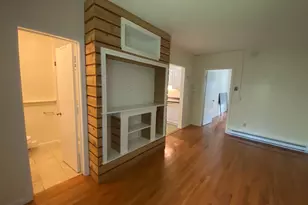 51 Pearl St, Guilford, CT 06437 - Photo 11