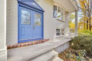 54 Coachlamp Ln, Guilford, CT 06437 - Photo 5