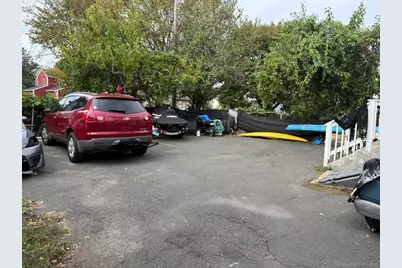 643 Newfield Avenue, Bridgeport, CT 06607 - Photo 7