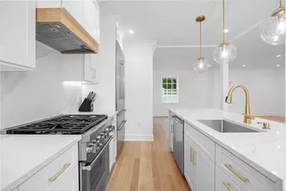 82 Josephine Evaristo Avenue, Greenwich, CT 06830 - Photo 3