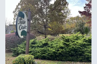 2 Twin Oaks #2, New Milford, CT 06776 - Photo 3