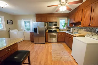 51 Waller Road, Bridgeport, CT 06606 - Photo 5
