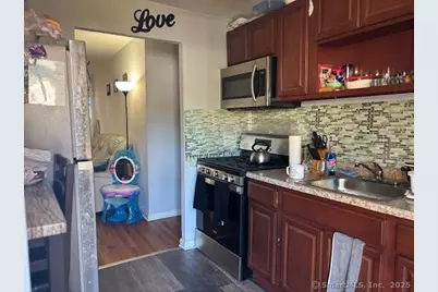 880 Pearl Harbor Street, Bridgeport, CT 06610 - Photo 7