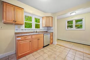 14 Gisella Rd, Trumbull, CT 06611 - Photo 9