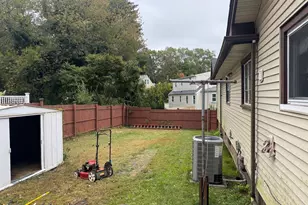 11 Linda Dr, Bridgeport, CT 06606 - Photo 13