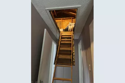 11 Linda Drive, Bridgeport, CT 06606 - Photo 11