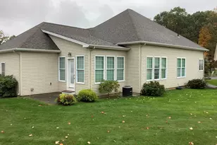 34 Woodsboro Cir, Cromwell, CT 06416 - Photo 5