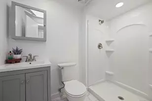 488 Commanche Ln, Stratford, CT 06614 - Photo 17