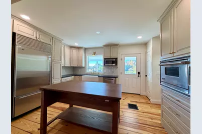 200 North Main Street, East Granby, CT 06026 - Photo 9