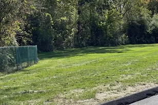 140 Thompson St, East Haven, CT 06513 - Photo 31