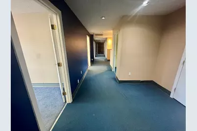 252 Hartford Avenue, Newington, CT 06111 - Photo 5