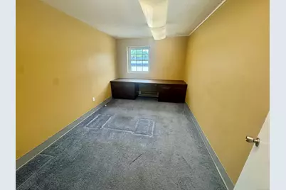 252 Hartford Avenue, Newington, CT 06111 - Photo 11