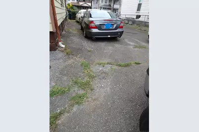 363 Carroll Avenue, Bridgeport, CT 06607 - Photo 9