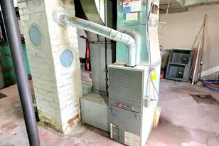 127 Hollywood Ave, West Hartford, CT 06110 - Photo 15