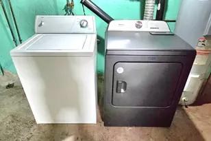 127 Hollywood Ave, West Hartford, CT 06110 - Photo 17