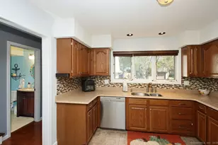 43 Steeplechase Dr, Newington, CT 06111 - Photo 7