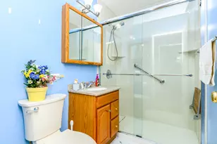 70 Green Manor Dr, East Hartford, CT 06118 - Photo 13