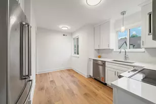 89 Heritage Vlg, Southbury, CT 06488 - Photo 5