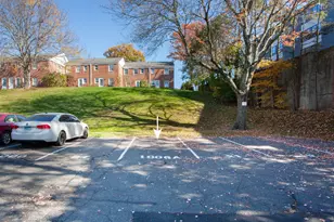 1006A Trout Brook Dr, West Hartford, CT 06119 - Photo 3