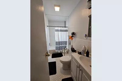 566 Wood Avenue, Bridgeport, CT 06604 - Photo 9