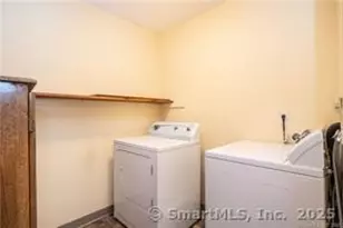 73 Mountford St, Hartford, CT 06114 - Photo 11