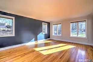 84 Chelsea Ct, Orange, CT 06477 - Photo 9