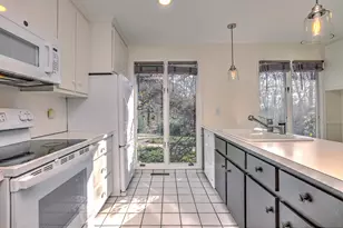 70 Woodfield Rd, Woodbridge, CT 06525 - Photo 15