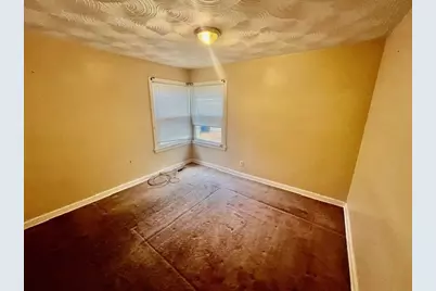 136 Rock Creek Road, New Haven, CT 06515 - Photo 9