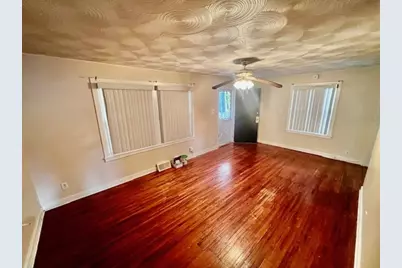 136 Rock Creek Road, New Haven, CT 06515 - Photo 5