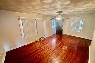 136 Rock Creek Rd, New Haven, CT 06515 - Photo 5