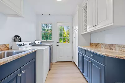 35 Turner Drive, Greenwich, CT 06831 - Photo 7