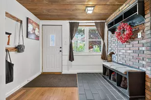 17 Bevin Blvd, East Hampton, CT 06424 - Photo 3