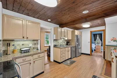 17 Bevin Boulevard, East Hampton, CT 06424 - Photo 7