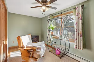 4 Woodland Hollow St, Windsor Locks, CT 06096 - Photo 17