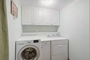 4 Woodland Hollow St, Windsor Locks, CT 06096 - Photo 33