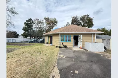 515 Middletown Avenue, New Haven, CT 06513 - Photo 1