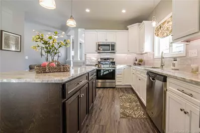 137 Mulholland Way, North Haven, CT 06473 - Photo 7