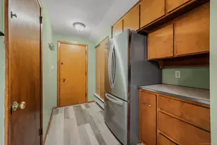 84 Camp St, Middletown, CT 06457 - Photo 9