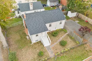 67 Elizabeth Ave, Bloomfield, CT 06002 - Photo 3